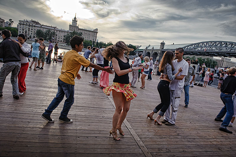 When She Started Dancing, the Whole Room Fell Silent